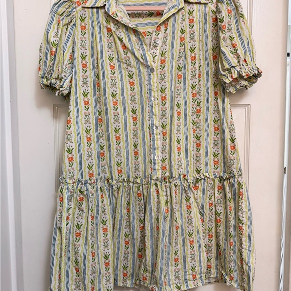 Dresses & Skirts - Floral Striped Button-Up Dress